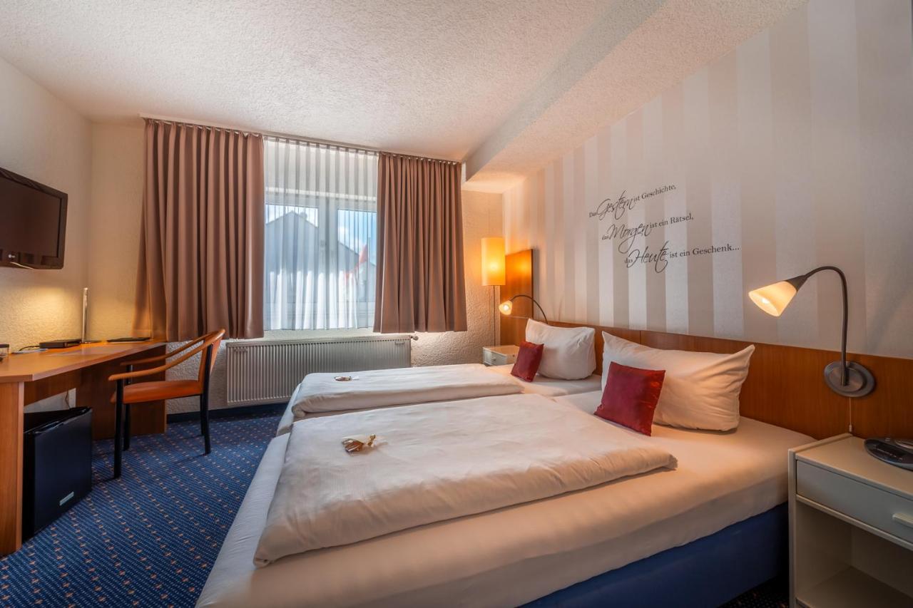 Parkhotel Obertshausen Buitenkant foto